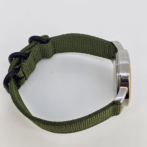 Timex Men's Watch 35MM White Dial Date New Army Green Canvas Bands New Battery - Picture 12 of 13